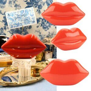 🆕 LULU GUINNESS 🧿 NWOT Iconic Lips Perspex Clutch - Burnt Orange Red